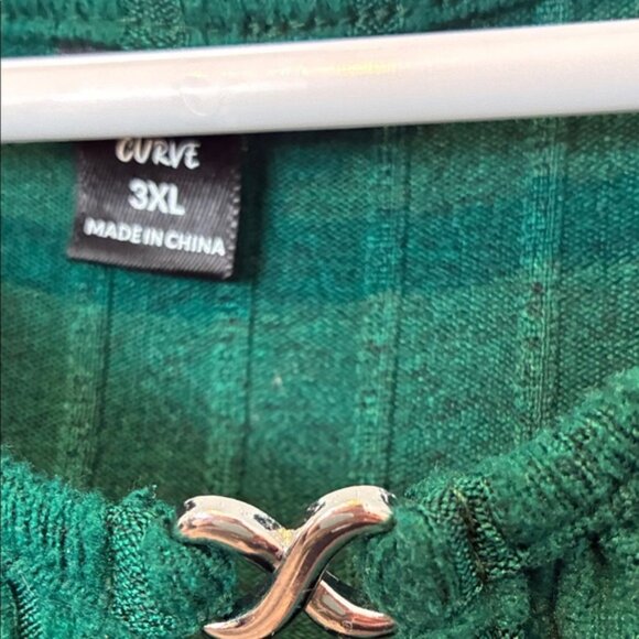 Green Ribbed Top - Picture 2 of 3